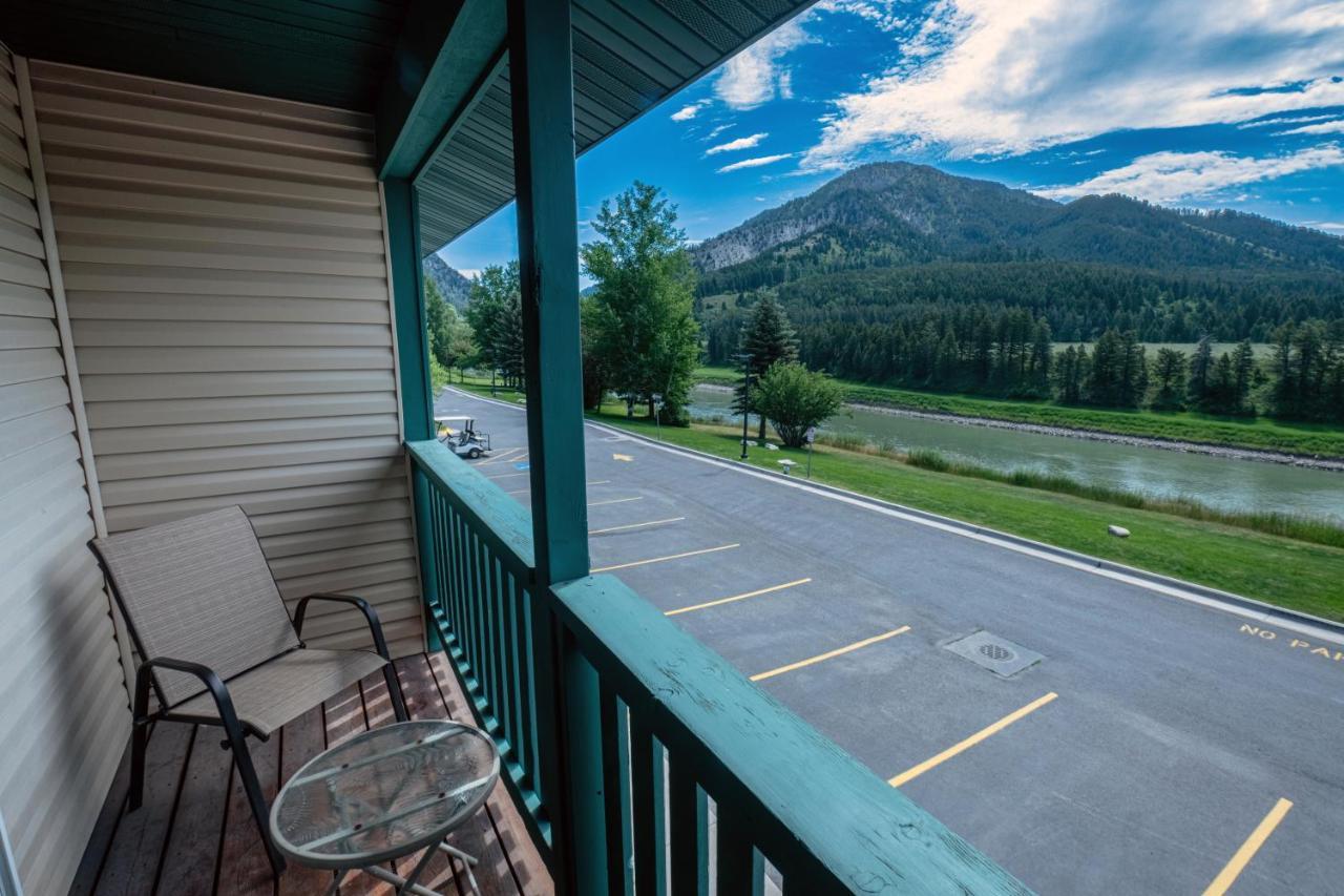Flying Saddle Resort And Steak House Alpine Extérieur photo