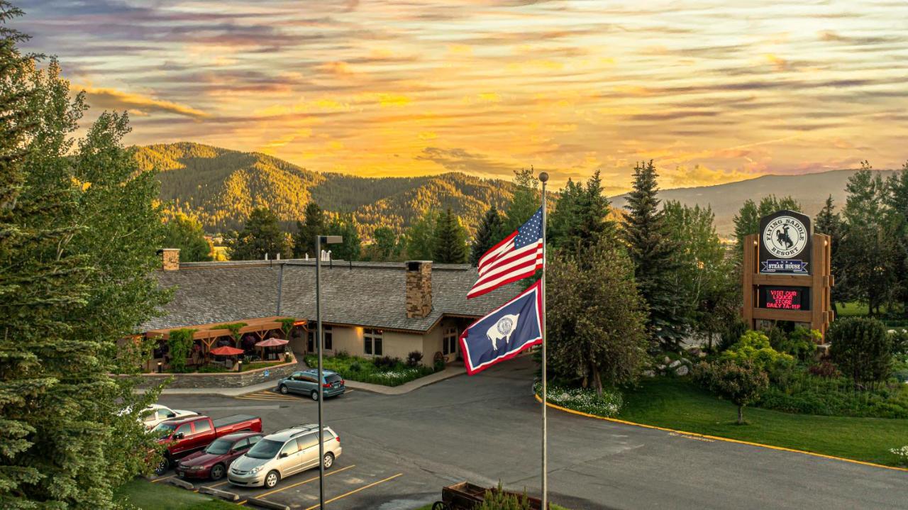 Flying Saddle Resort And Steak House Alpine Extérieur photo